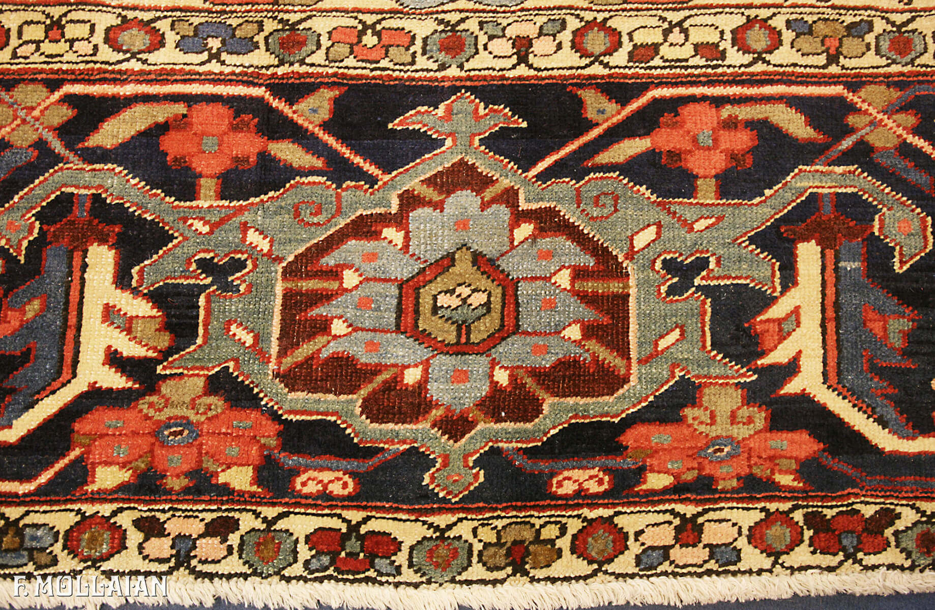 Antique Persian Heriz Serapi Carpet n°:25520200